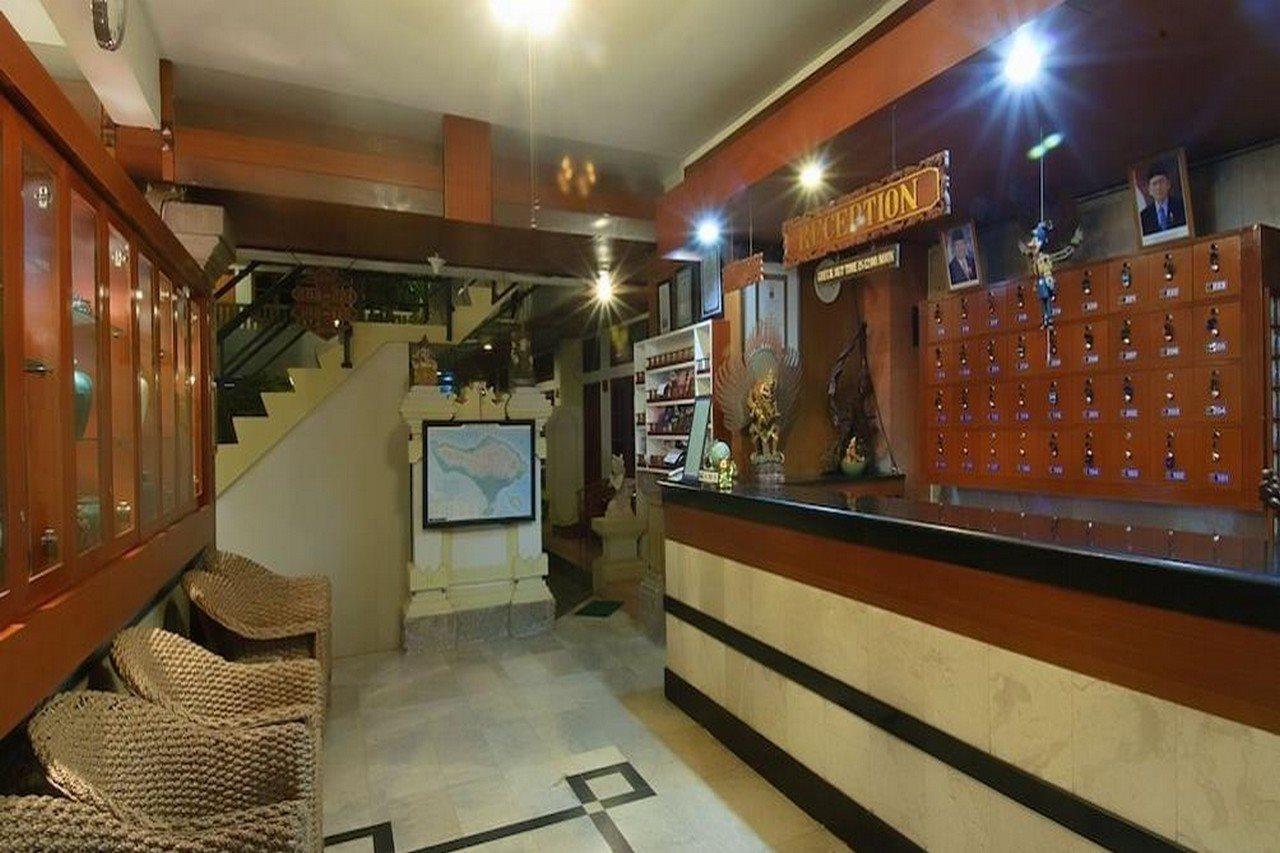 Rosani Hotel Kuta Lombok Exterior foto
