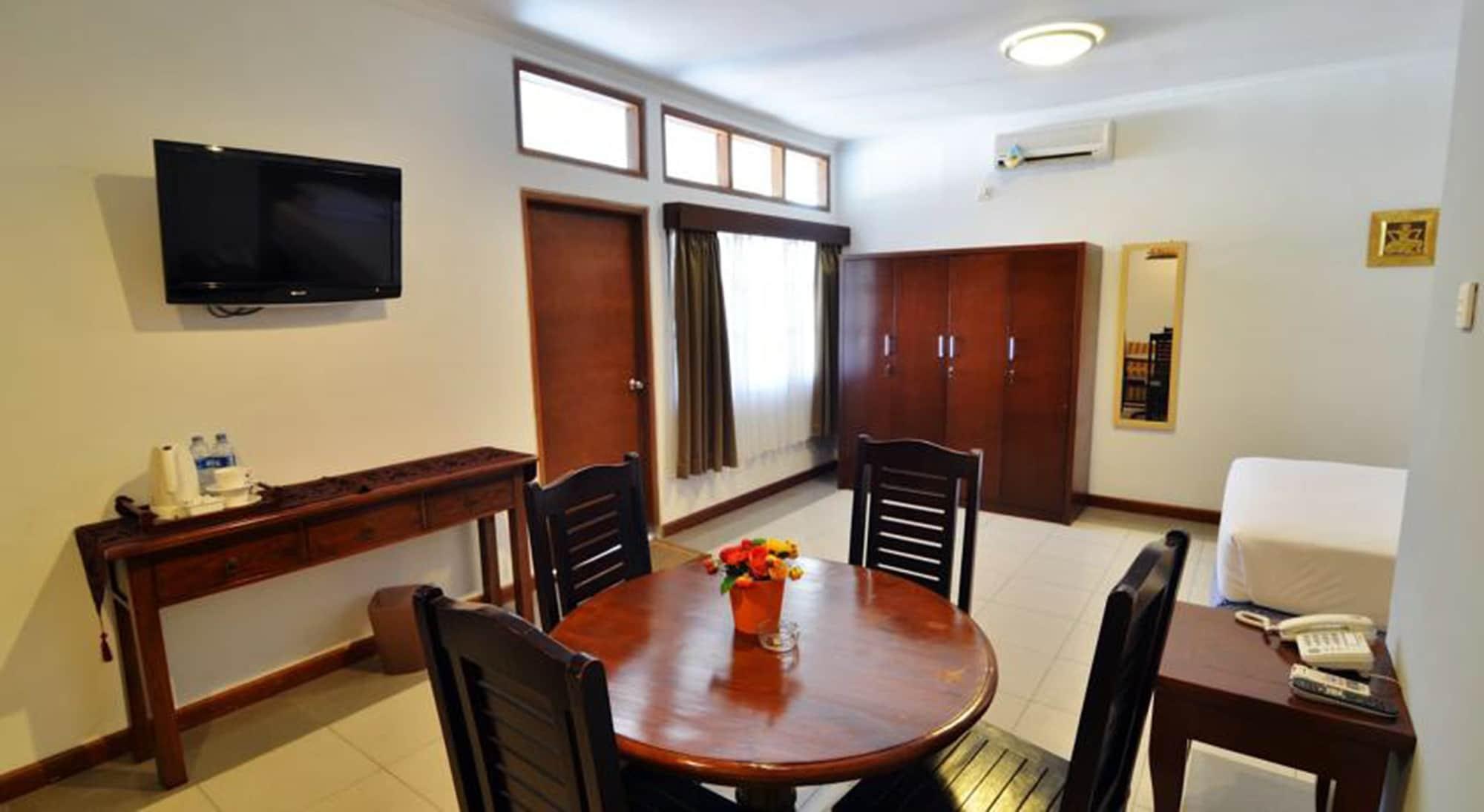 Rosani Hotel Kuta Lombok Exterior foto