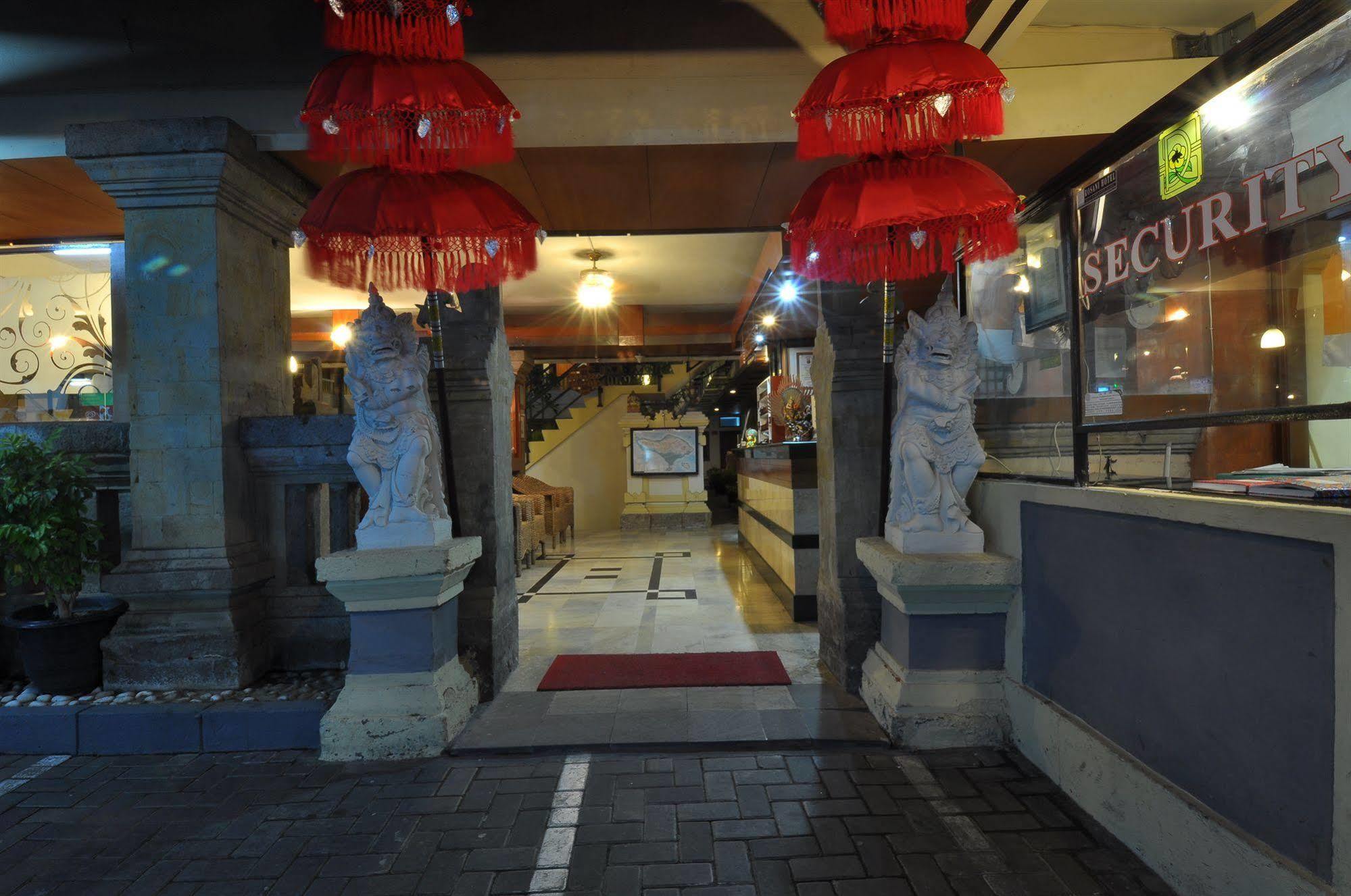 Rosani Hotel Kuta Lombok Exterior foto